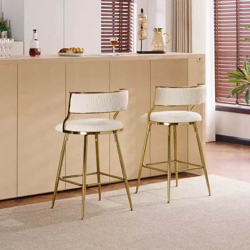 Sgabello da bar moderno Karl Home con gambe in metallo e cuscino imbottito spesso color crema