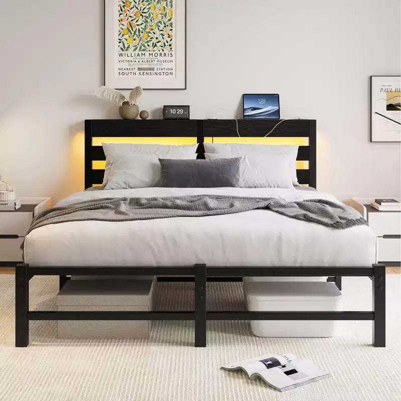 MAYEERTY Letto Matrimoniale Queen Size con Testiera in Legno e Metallo Nero, Luci RGB, Caricatore, Mensola portaoggetti, Silenzioso, Non Richiede Rete a Molle