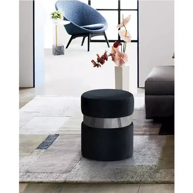 Meridian Furniture, Pouf/Sgabello Hailey in Velluto