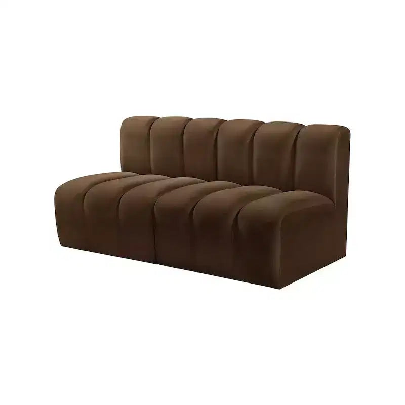 Meridian Furniture, divano modulare in velluto Arc