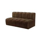 Meridian Furniture, divano modulare in velluto Arc