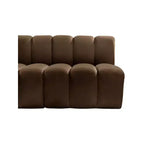 Meridian Furniture, divano modulare in velluto Arc
