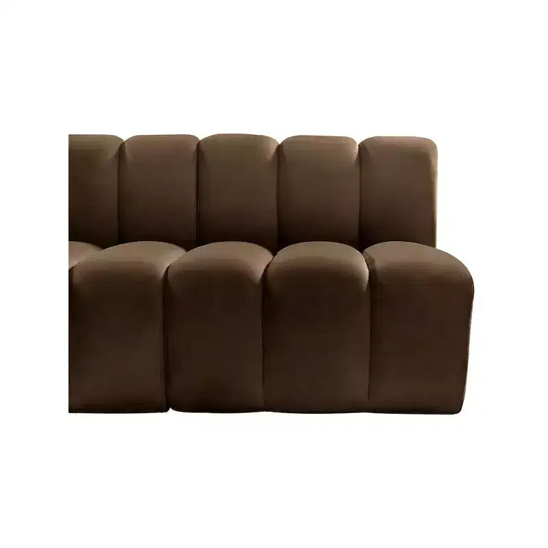 Meridian Furniture, divano modulare in velluto Arc