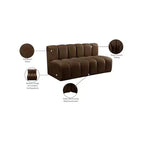 Meridian Furniture, divano modulare in velluto Arc