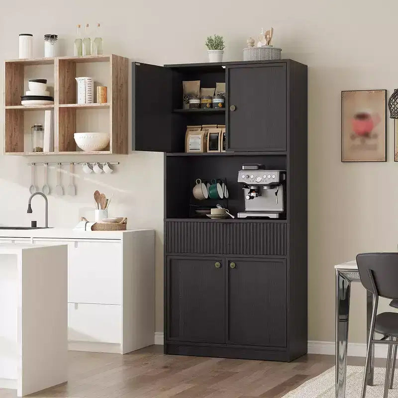 Credenza alta da cucina 70", credenza in legno scanalato con ripiani regolabili, mobiletto indipendente per il bagno