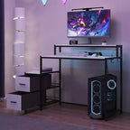 Scrivania da Gaming a LED Famapy, Scrivania da Computer con Telaio in Metallo, Presa di Corrente Integrata, Cassetti e Doppio Ripiano Rialzato