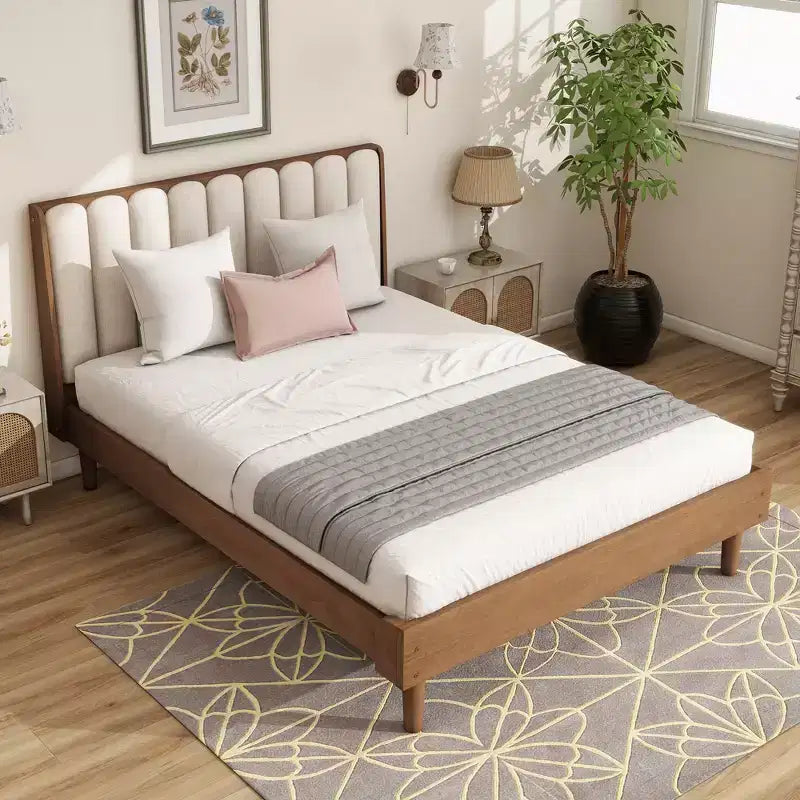 Base letto imbottita con testiera, matrimoniale/king size - ModernLuxe