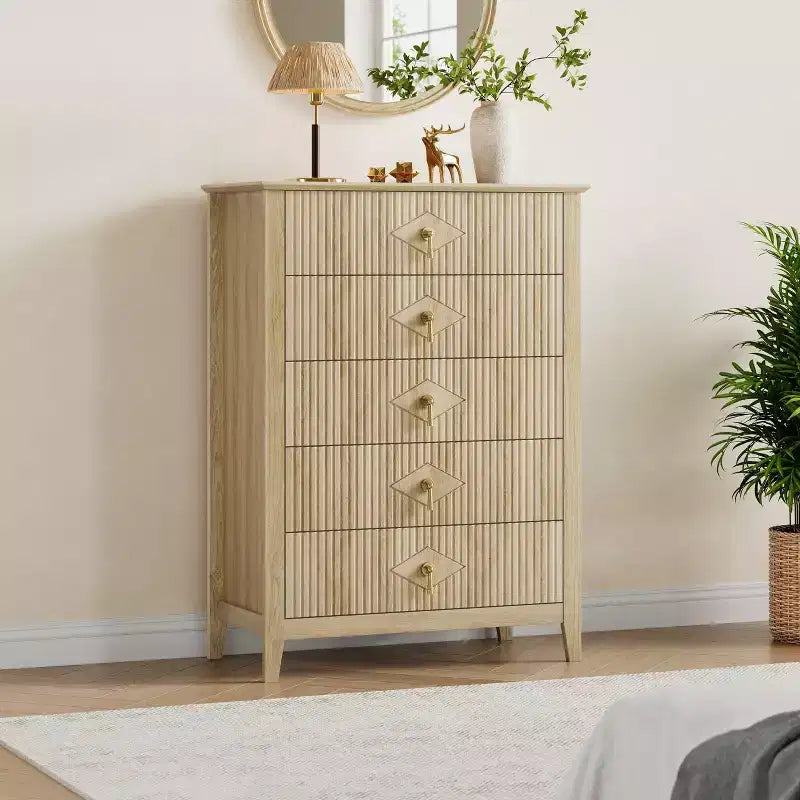 Cassettiera a 5 cassetti per camera da letto, comò in legno da 32" di larghezza con maniglie in metallo, organizer per vestiti scanalato, comodino stretto