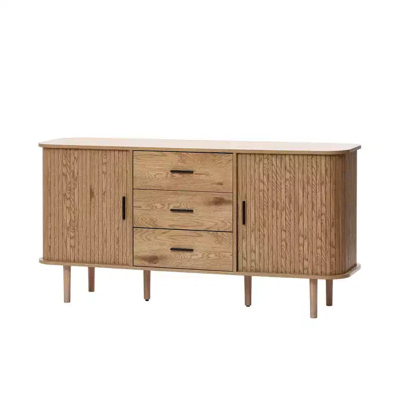 Mobile credenza LuxenHome in MDF con finitura rovere, 3 cassetti, ante scorrevoli e angoli arrotondati