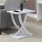 HomeStock Belmont Tavolino laterale a croce con finitura effetto legno, Tavolino contemporaneo con vano a giorno per l'arredamento del soggiorno