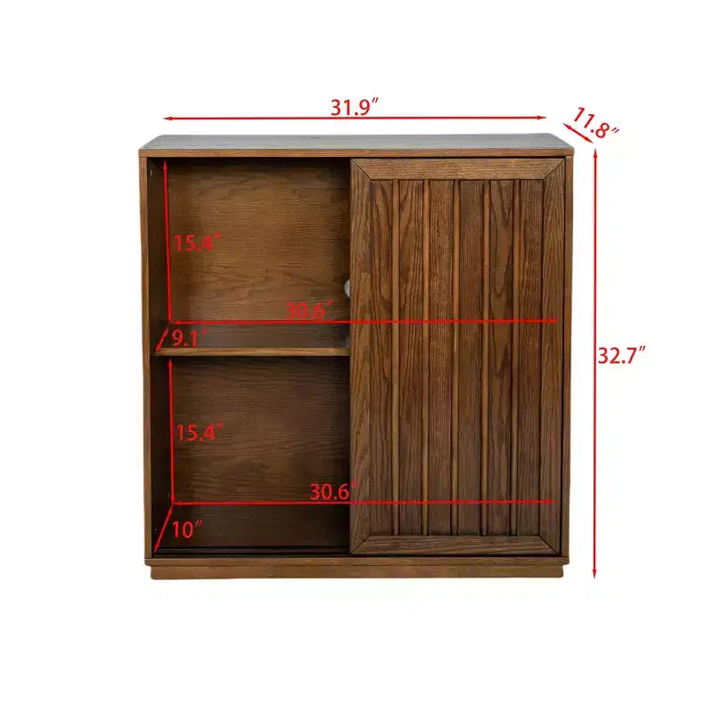Madia moderna di metà secolo con 2 ante scorrevoli e listelli decorativi in legno massello, mobile contenitore per soggiorno o sala da pranzo