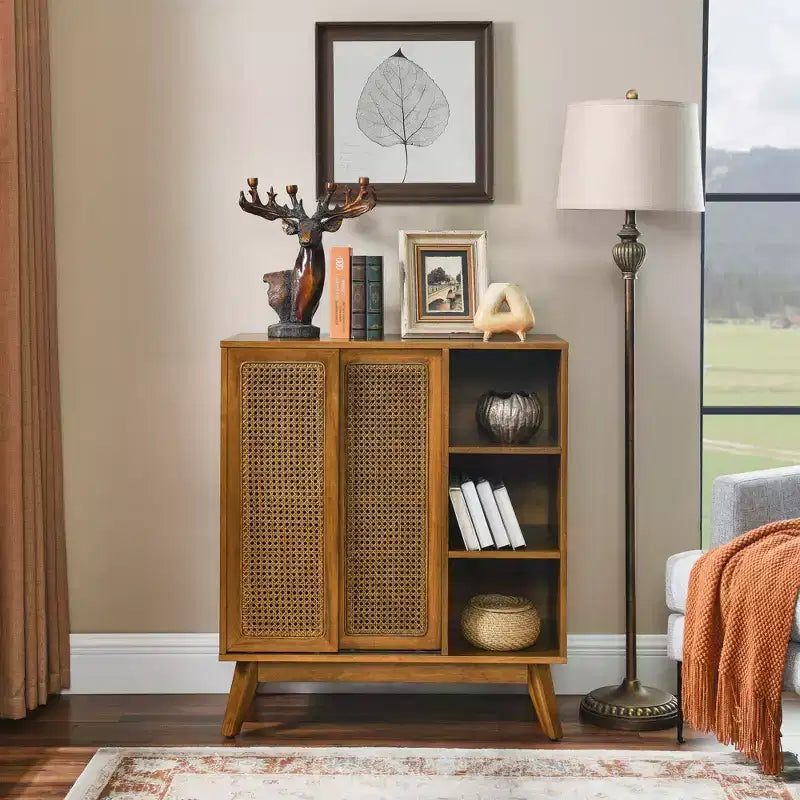 Madia Moderna Mid-Century in Rattan con Ripiani Regolabili e Gambe in Legno Massello, Buffet per Ingresso, Soggiorno, Cucina