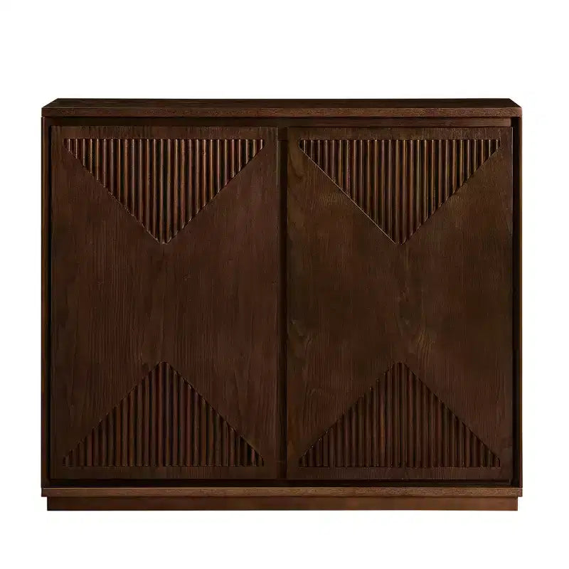 Mobile contenitore a V stile Mid-Century Modern, credenza a buffet stretta con fori per cavi, ante a coste e base in legno massello per soggiorno