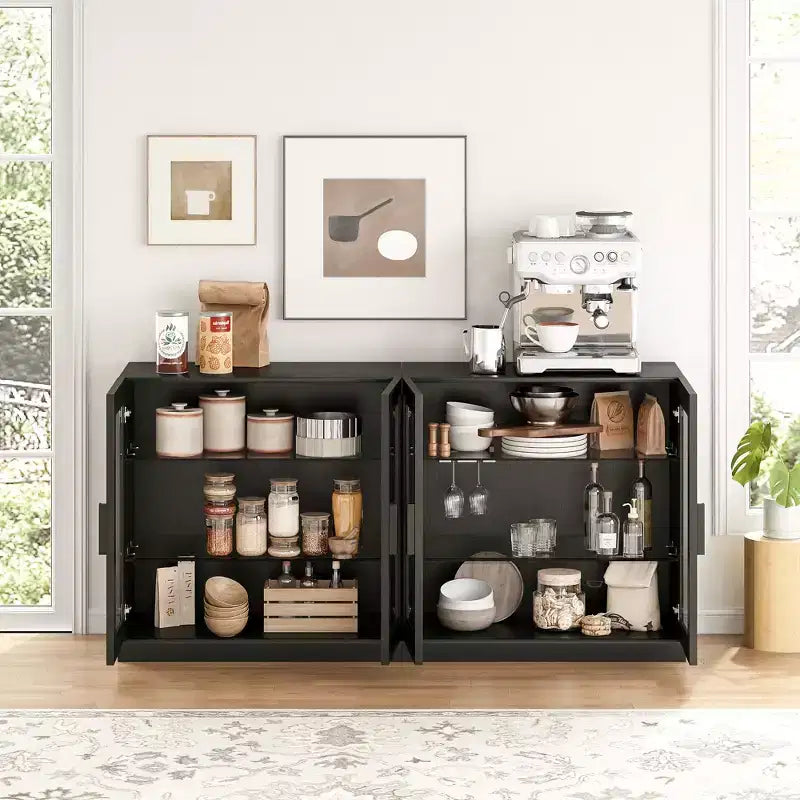Credenza da cucina moderna in legno massiccio con ante in vetroMobile buffet versatile