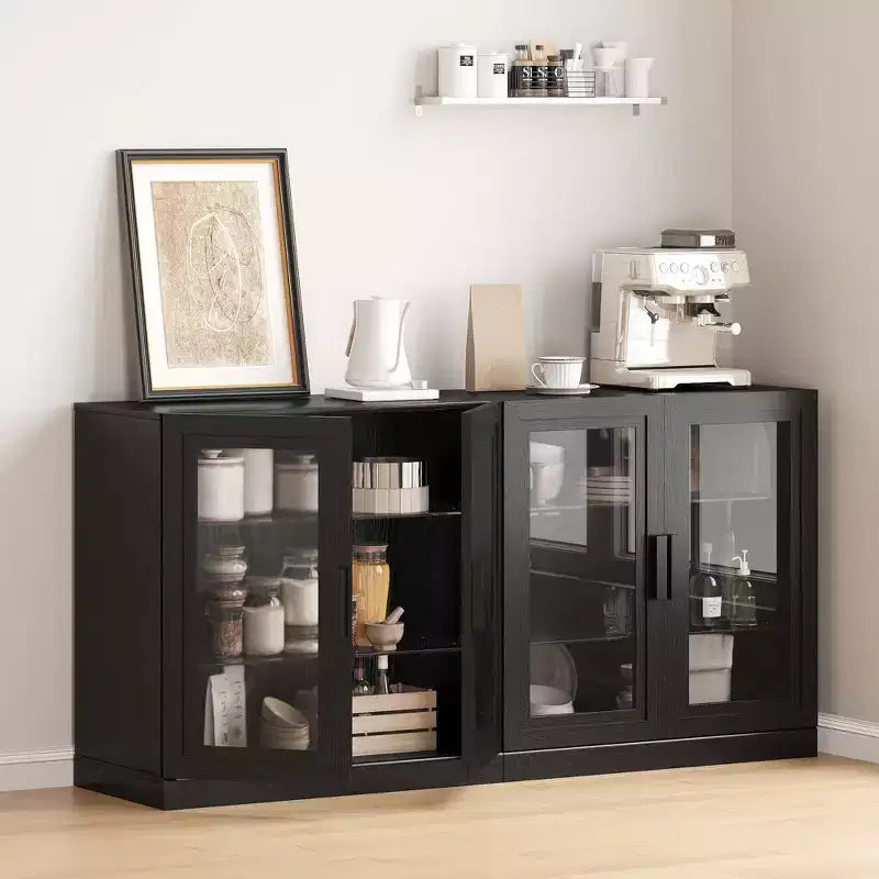 Credenza da cucina moderna in legno massiccio con ante in vetroMobile buffet versatile