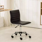 Sedia da Ufficio Regolabile Okak con Sollevamento ad Aria, Sedia da Scrivania Ergonomica con Base in Metallo Cromato, Sedia Girevole a 360 Gradi per Studio e Sala Lettura