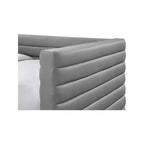 Meridian Furniture, Letto a giorno doppio in pelle vegana Beverly