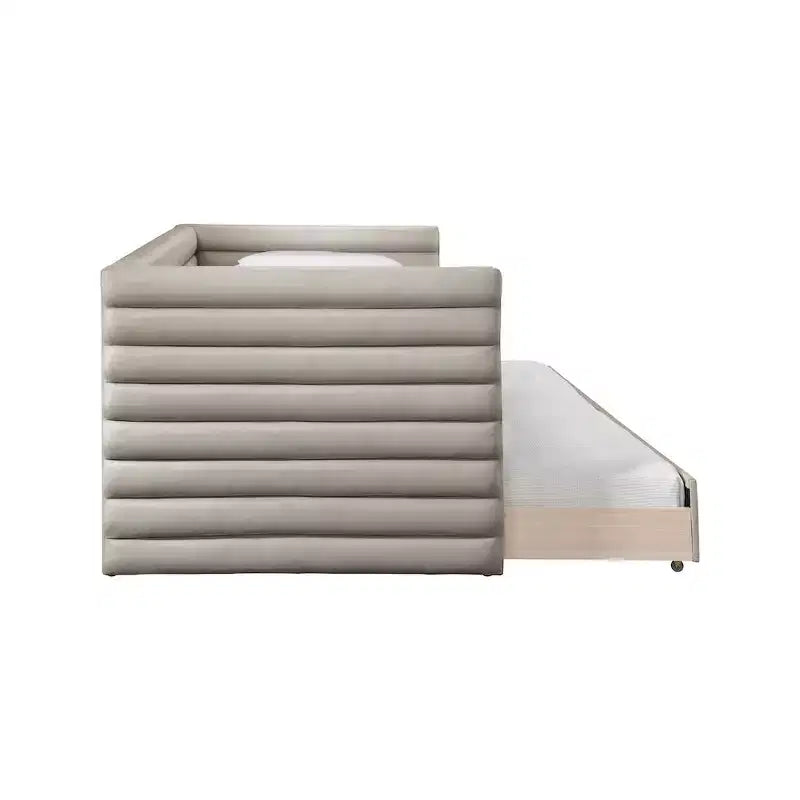 Meridian Furniture, Letto a giorno doppio in pelle vegana Beverly
