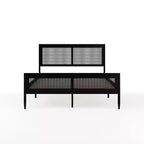 Letto a piattaforma Martha Stewart Jax in legno massello con testiera e pediera in rattan, non richiede rete a molle