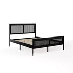 Letto a piattaforma Martha Stewart Jax in legno massello con testiera e pediera in rattan, non richiede rete a molle