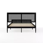 Letto a piattaforma Martha Stewart Jax in legno massello con testiera e pediera in rattan, non richiede rete a molle