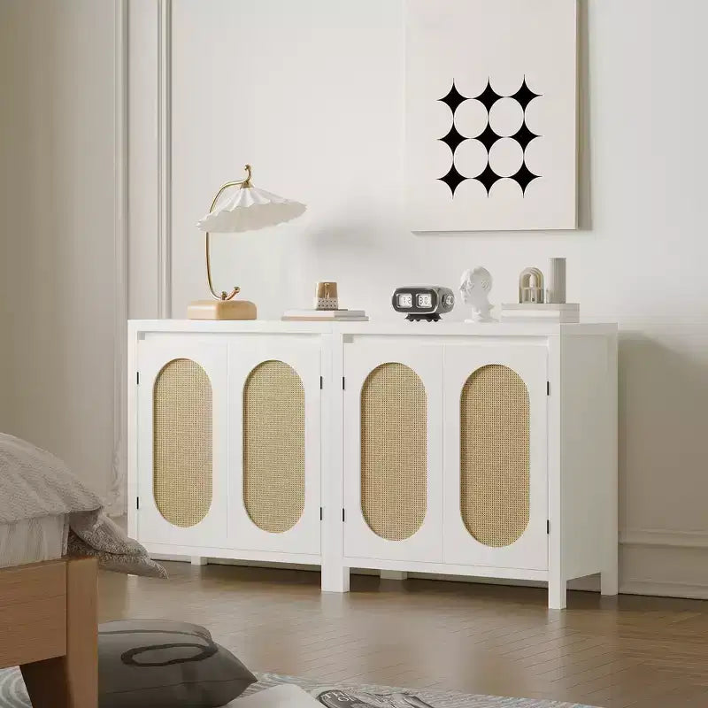 Mobiletto contenitore in rattan GustoWave con ante in PVC intrecciato, credenza/buffet in legno con ripiano regolabile, mobiletto bar in legno