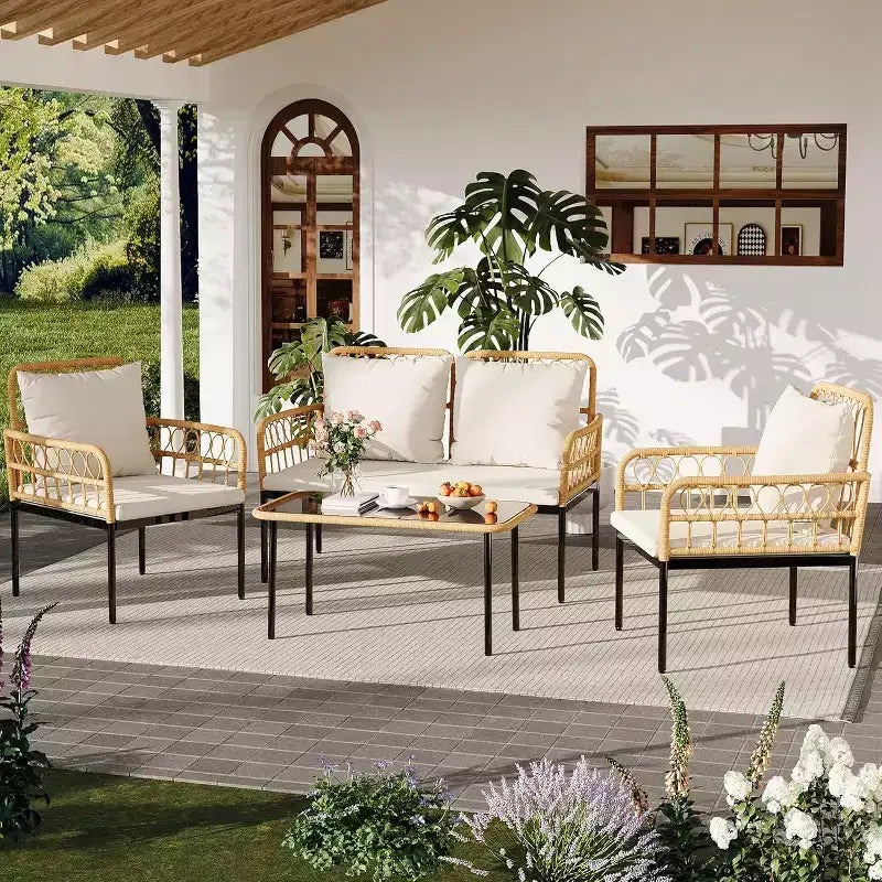 Set di mobili da giardino da 4 pezzi, set di tavolo e sedie da esterno in rattan con tavolino in vetro e divanetto, adatto per appartamenti, cortili, beige