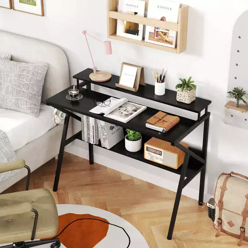 Scrivania per Ufficio Domestico Costway con Supporto per Monitor, Ripiano Aperto e Struttura in Metallo, Gancio per Cuffie Bianco/Marrone/Nero/Rosa