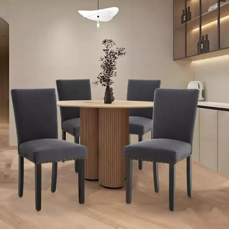 Set di 2 sedie da pranzo Parsons in tessuto con borchie e robuste gambe in legno per sala da pranzo/ristorante/hotel