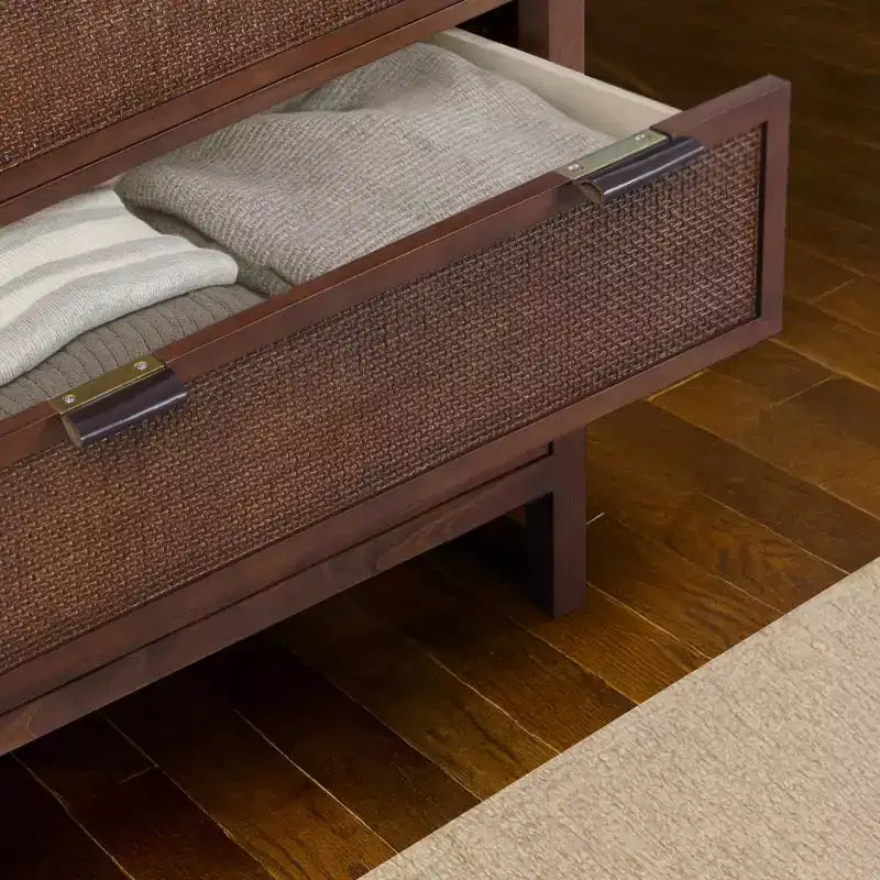 Comò a 6 cassetti Hatteras Modern Boho con legno massello e dettagli in rattan naturale-Teamson Home