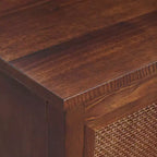 Comodino con 2 cassetti Hatteras Modern Boho con legno massello e dettagli in rattan naturale - Teamson Home