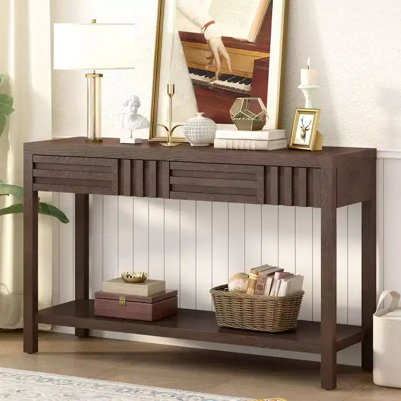 Tavolo Console Moderno Okak 51.3IN con Impiallacciatura in Frassino e Design a Strisce, Tavolo da Ingresso con 2 Cassetti, Tavolo da Corridoio per Soggiorno, Atrio, Marrone