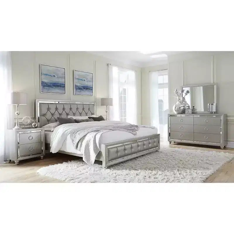 HomeStock Specchio con Finitura Argento e Design Contemporaneo Elegante Accento per la Camera da Letto per un Look Raffinato