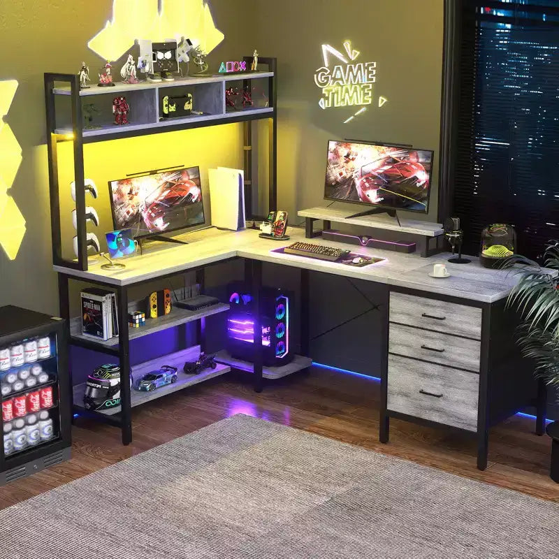 Scrivania ad angolo Besiost con libreria superiore, prese di corrente, luci a LED e cassetti portaoggetti