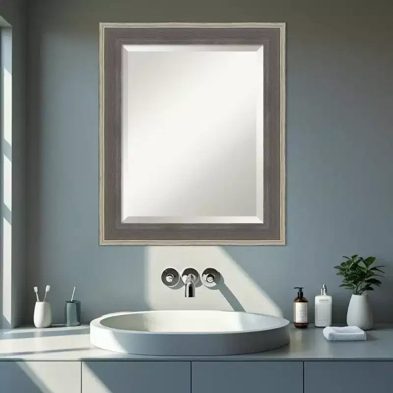 Specchio da parete per bagno Amanti Art Cottage con cornice in legno smussata