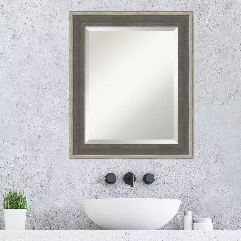 Specchio da parete per bagno Amanti Art Cottage con cornice in legno smussata