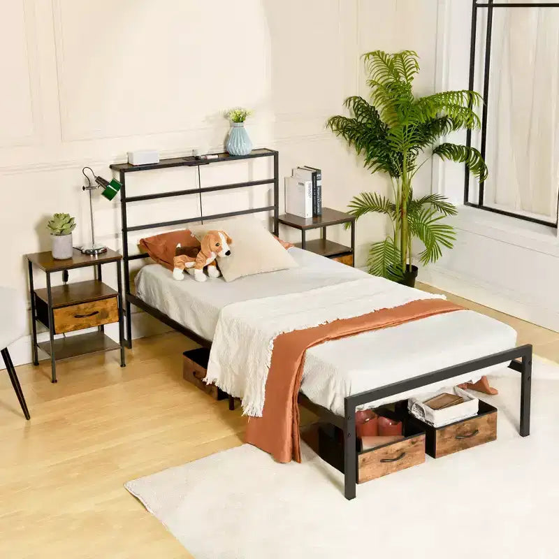 Struttura Letto Matrimoniale in Metallo FurnitureR con Luci LED e Stazione di Ricarica, Base per Materasso, Testiera e Pediera in Ferro Battuto, Ripiani portaoggetti, Nero