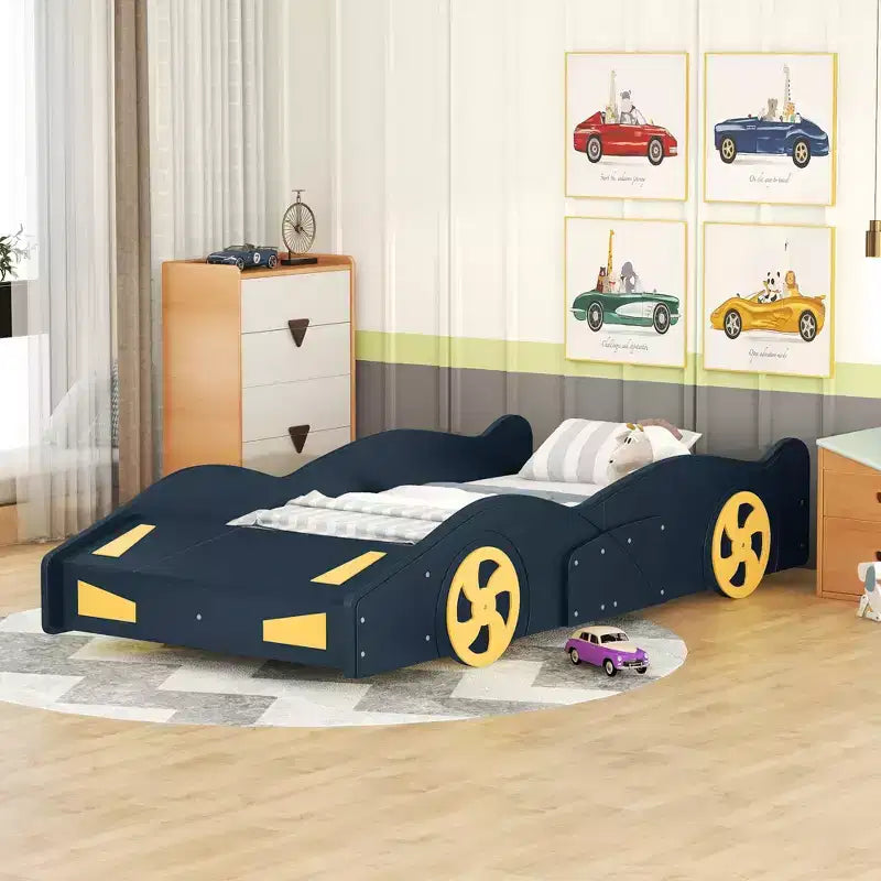 Letto a piattaforma per bambini a forma di auto da corsa, struttura del letto a forma di auto in legno con contenitore e ruote per bambini e bambine