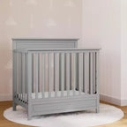Culla trasformabile 4-in-1 Storkcraft Petal con materasso