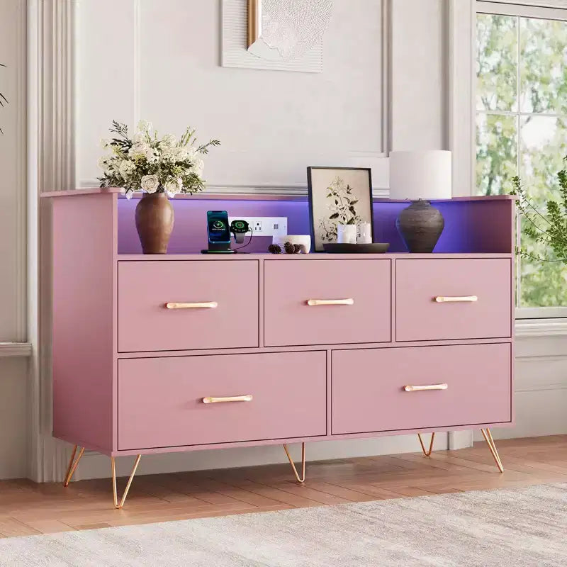 GustoWave Comodino Moderno in Legno con 5 Cassetti e Luci a LED, Cassettiera Autoportante da 120 cm, Organizzatore Contenitore con Gambe Dorate