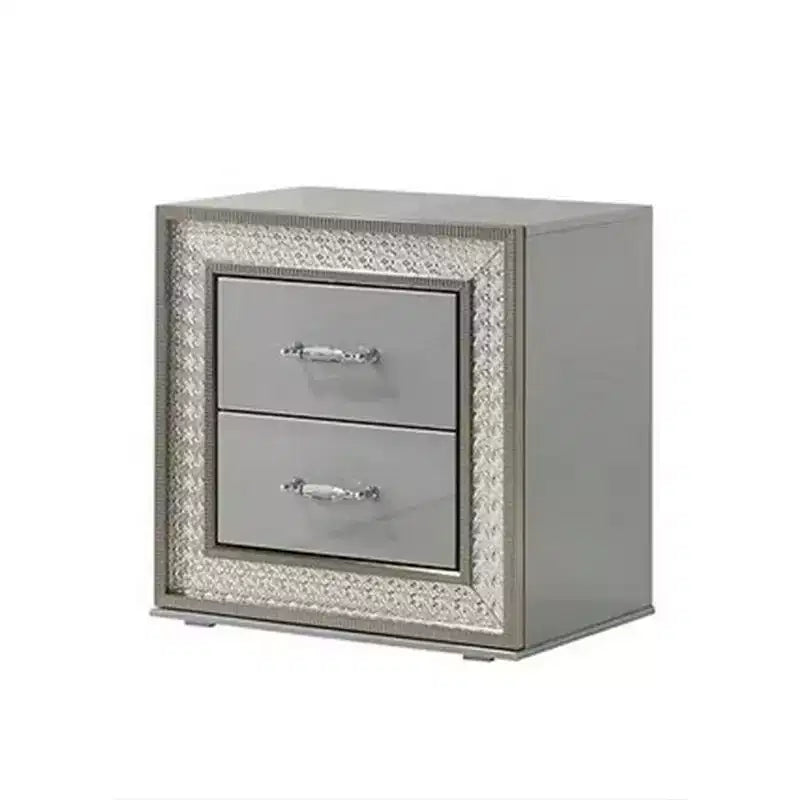 Comodino Royal Hampton con 2 cassetti, modanatura a scaglie, legno grigio metallizzato