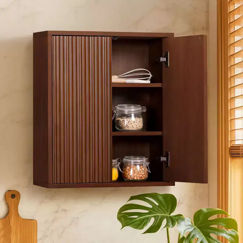 Teamson Home Tremolo Mobiletto da Parete a 2 Ante Moderno Bohemien con Legno Massello e Frontali Scanalati Contemporanei