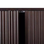 Teamson Home Tremolo Mobiletto da Parete a 2 Ante Moderno Bohemien con Legno Massello e Frontali Scanalati Contemporanei