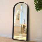 Specchio a figura intera MAYEERTY Nero 31,5 x 70,87 pollici, con arco arrotondato in lega di alluminio, senza supporto, per decorazioni da parete in salotto e camera da letto