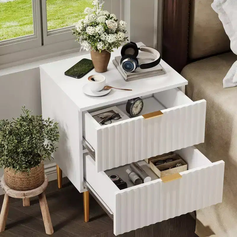 GustoWave Comodino Moderno con 2 Cassetti, Comodino Scanalato Oro e Legno, Tavolino da Notte per Camera da Letto Appartamento