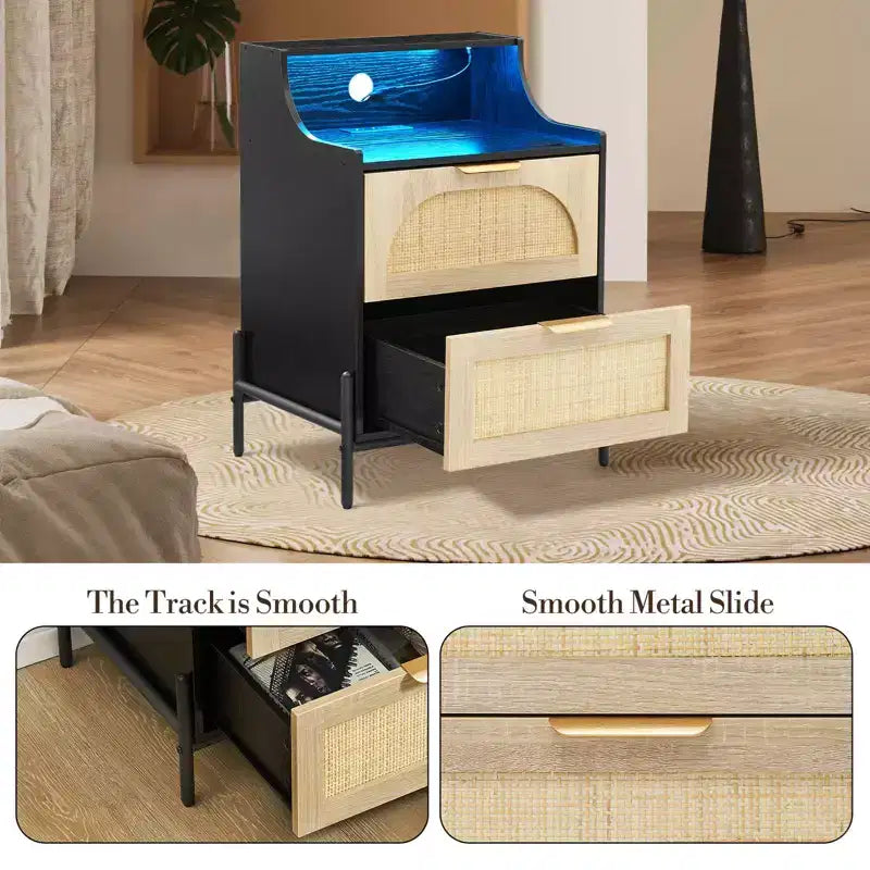 Comodino GustoWave in legno con bordo curvo e luce, comodino a tre cassetti per camera da letto/soggiorno, comodino compatto naturale