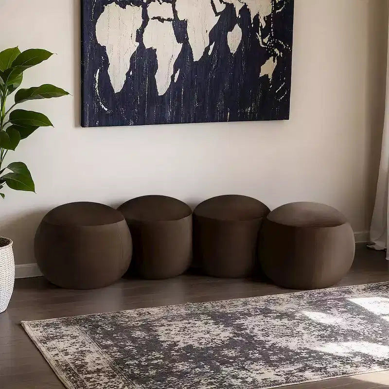 Meridian Furniture, Panca in velluto Apollo