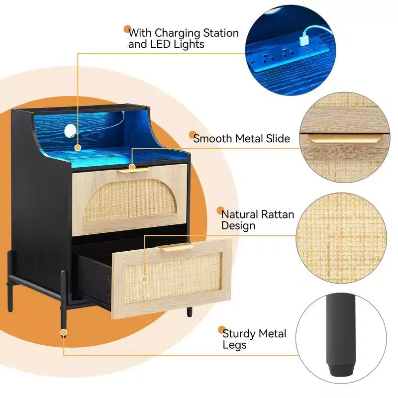 Comodino in Legno, Set di 2, Comodino in Rattan con Stazione di Ricarica, Porte USB e Prese, Tavolino da Notte Moderno con Cassetto in Rattan
