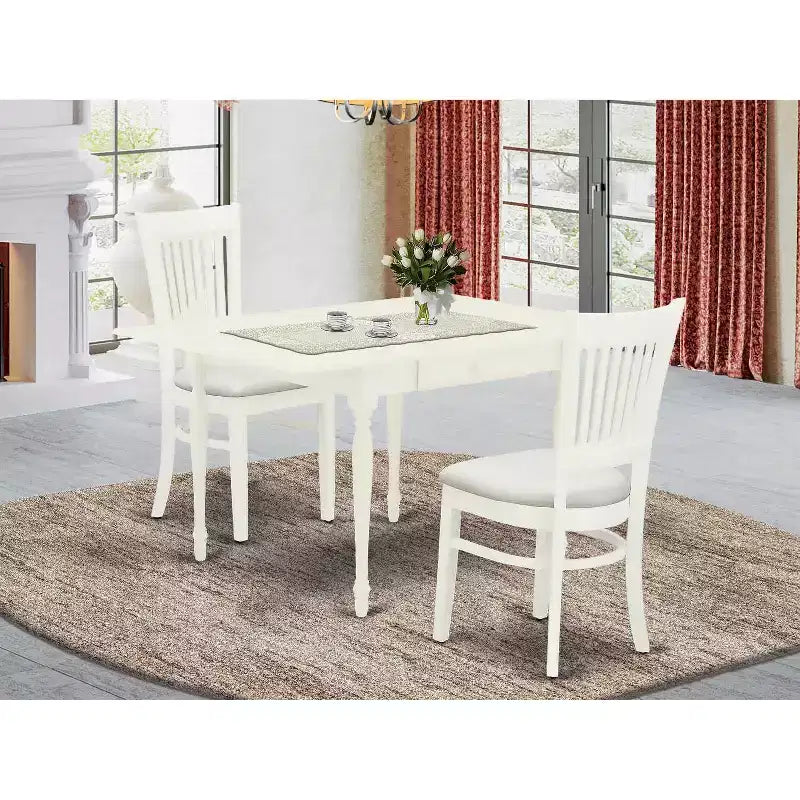 Set da pranzo HomeStock con tavolo rettangolare con piano in legno massello con anta a ribalta e 2 sedie, finitura lino bianco