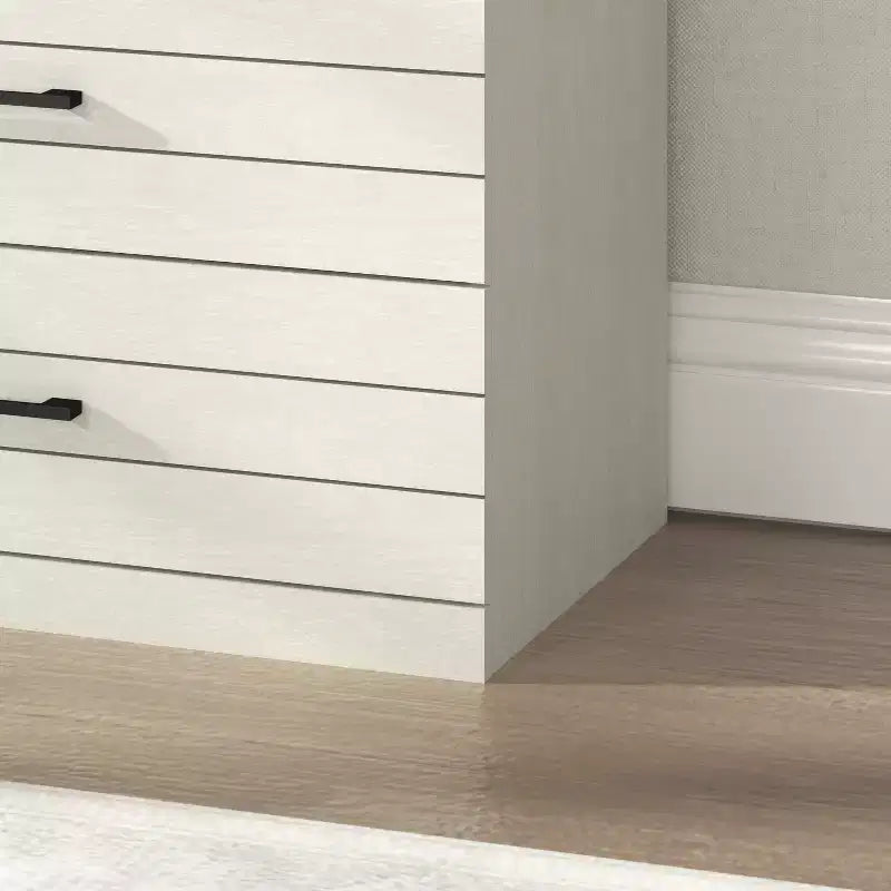 Cassettiera Galano a 5 cassetti con sistema di sicurezza Interlock in rovere bianco perla 30,7 L x 16,1 P x 45,8 H